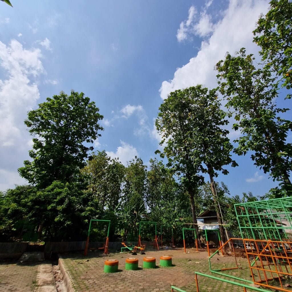 Lapangan bermain SDIT Insan Aulia