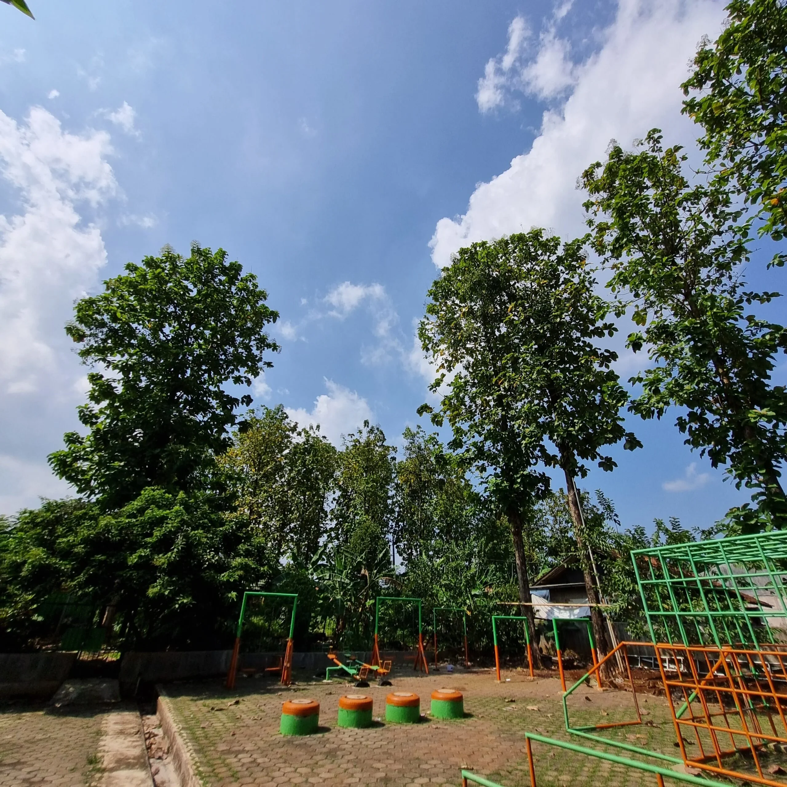 Lapangan bermain SDIT Insan Aulia